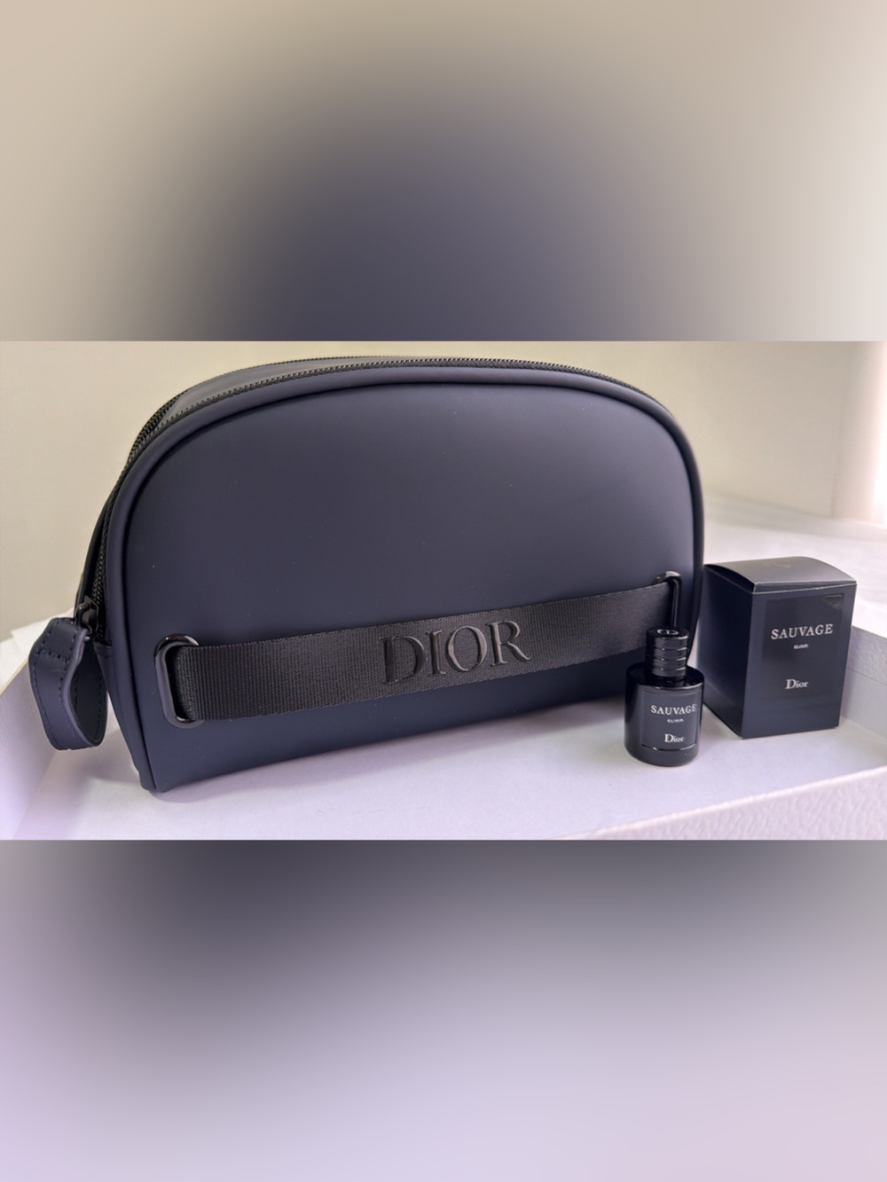 New,unused Dior beauty Navy Cosmetic Case with Branded Strap & mini perfumee3